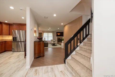 $829,000 | 55 Lakebridge Drive South, Kings Park, NY 11754