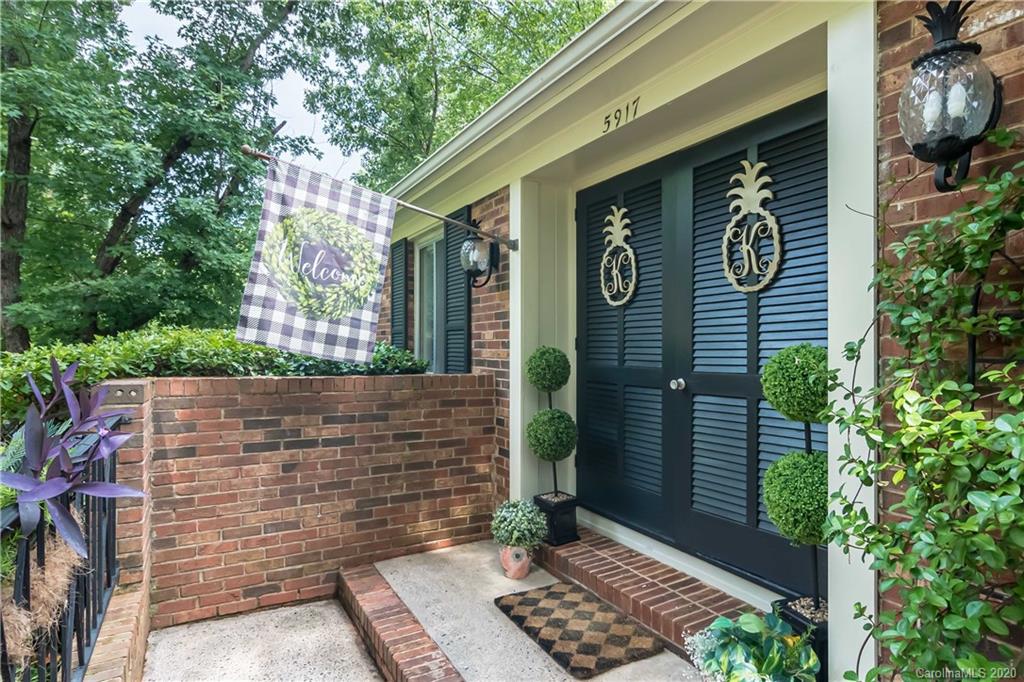 5917 Cherrycrest Lane Charlotte, NC 28217 - Photo 3 of 27 Gallery Image 3