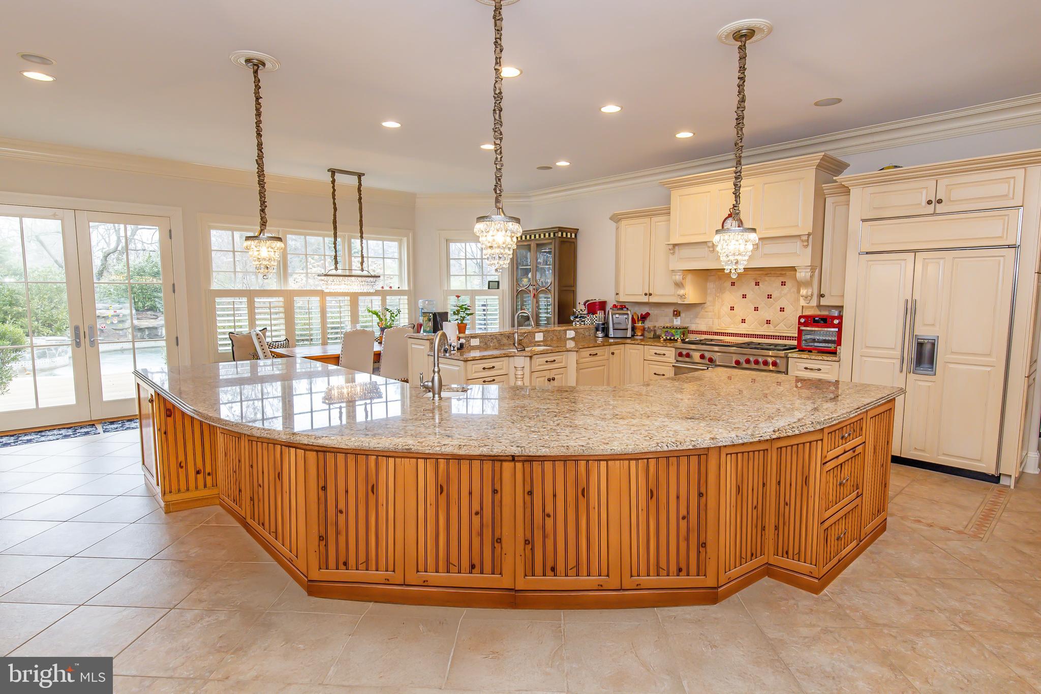 211 Norwood Road Annapolis, MD 21401 - Photo 19 of 94 Large gourmet kitchen