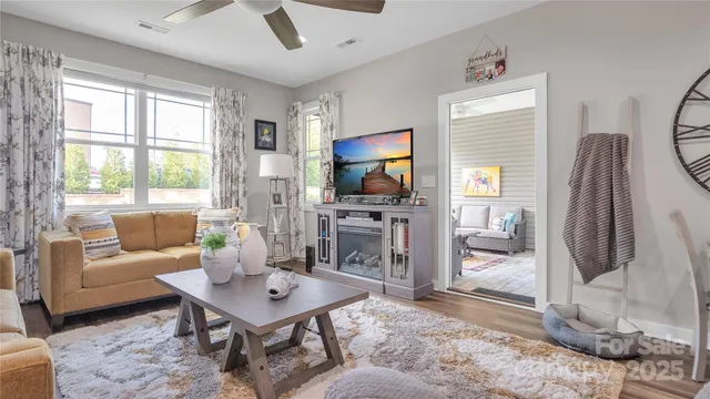 $289,900 | 1508 28th Street Lane Southeast, Hickory, NC 28602