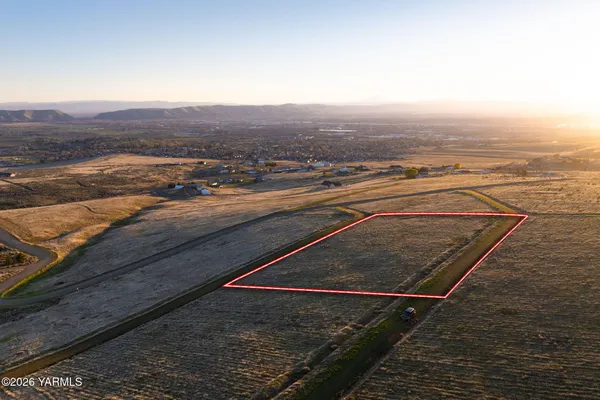 $150,000 | Nna Eagle Way, Yakima, WA 98901