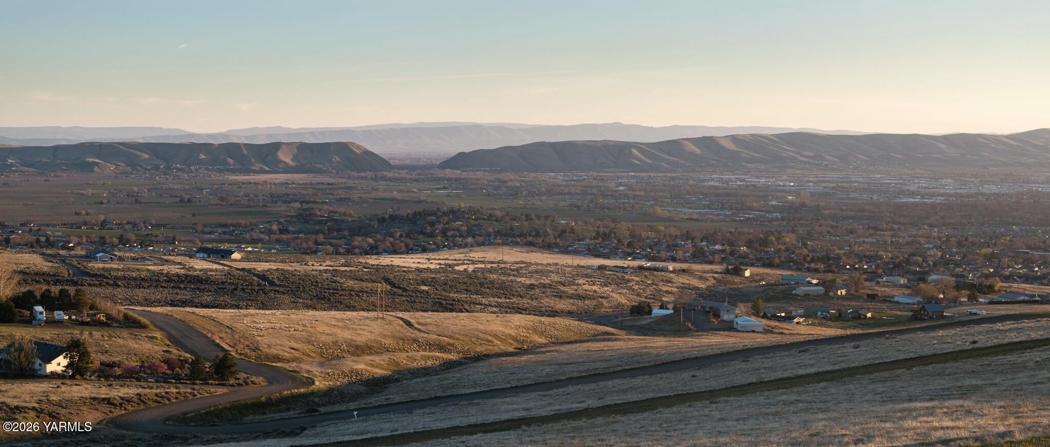 Nna Eagle Way Yakima, WA 98901 - Photo 14 of 19 a view of a mountain from a balcony