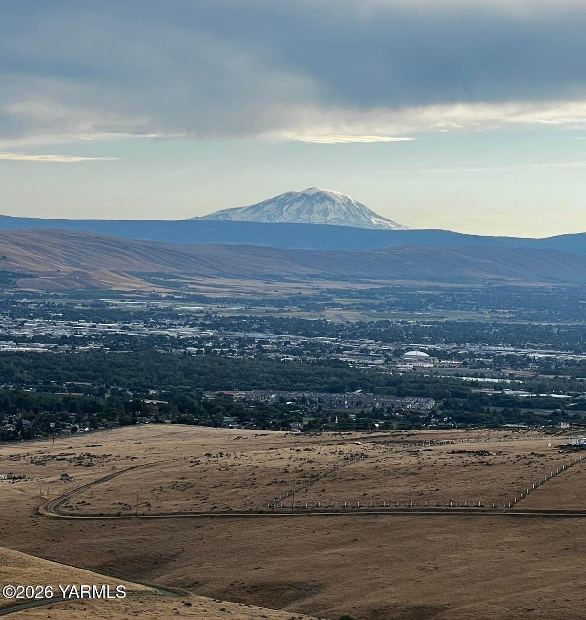 Nna Eagle Way Yakima, WA 98901 - Photo 3 of 19 a view of ocean and mountain