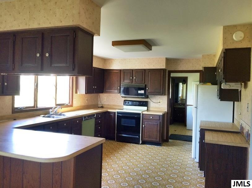 220 Kinneville Road Leslie, MI 49251 - Photo 3 of 18 Photo 3