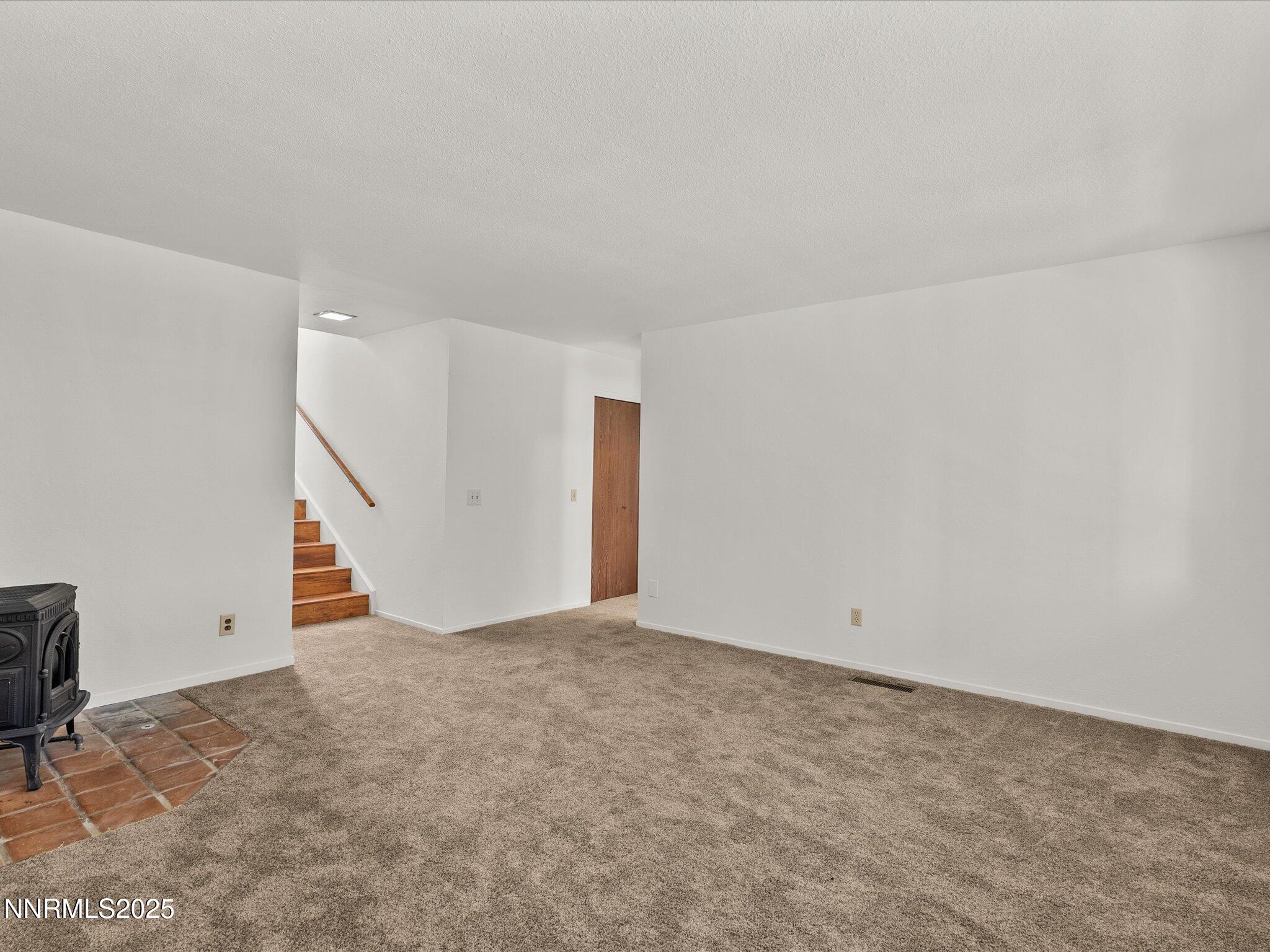 5 Ute Court Stateline, NV 89449 - Photo 27 of 59 29-5 Ute Ct-128