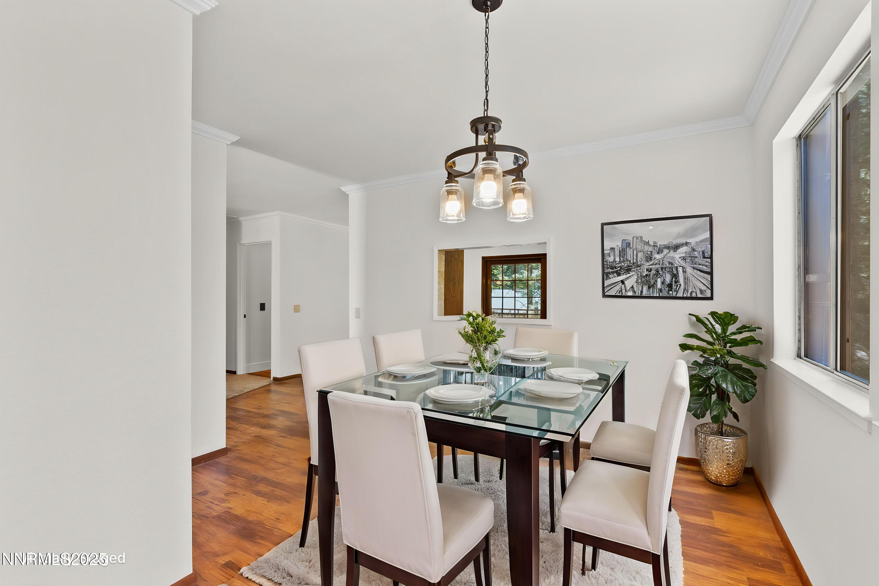 5 Ute Court Stateline, NV 89449 - Photo 5 of 59 5-Ute-Ct-115 - Dining Room - Modern - 2