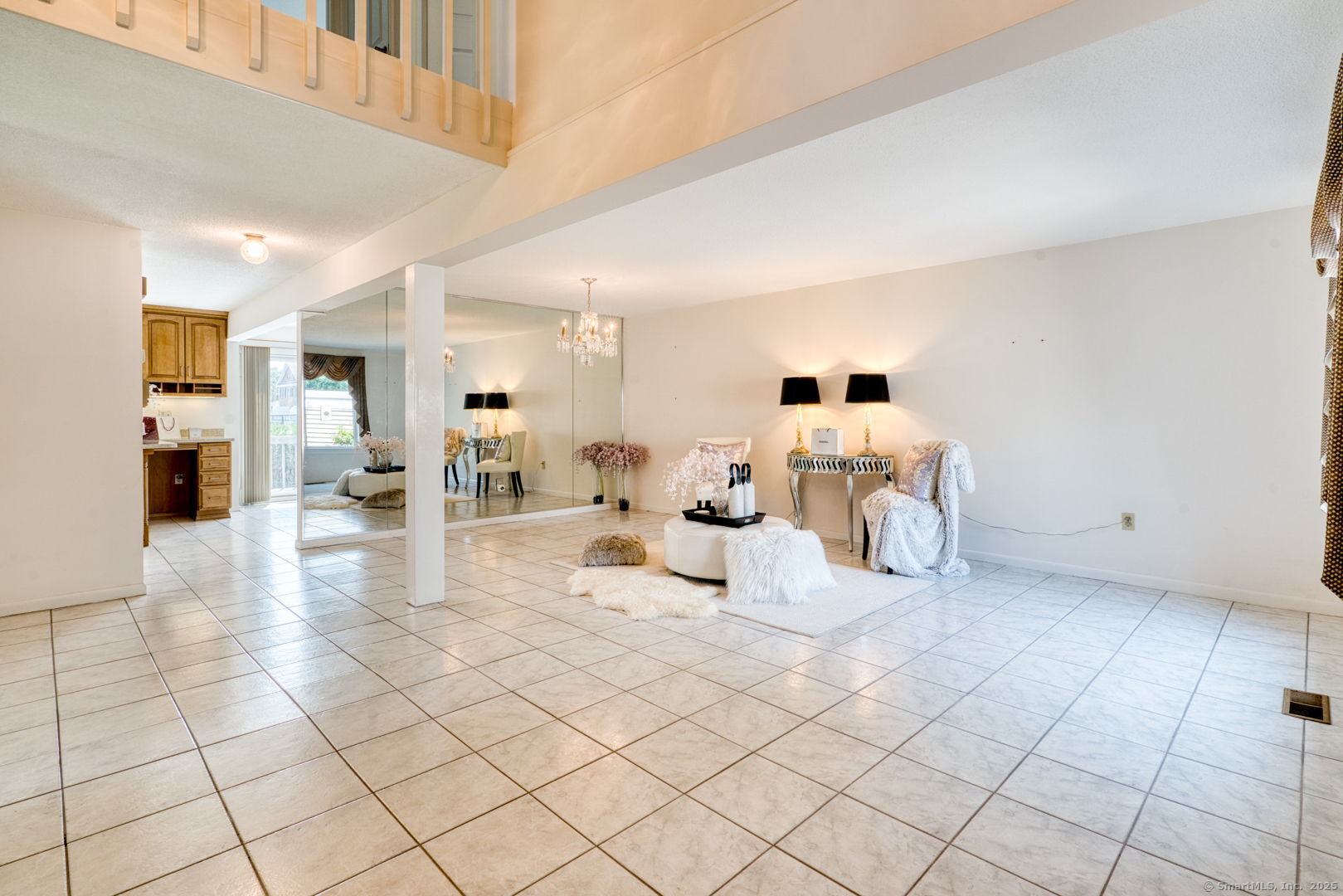 592 Mountain Road, Unit A West Hartford, CT 06117 - Photo 10 of 40 a view of a livingroom with furniture