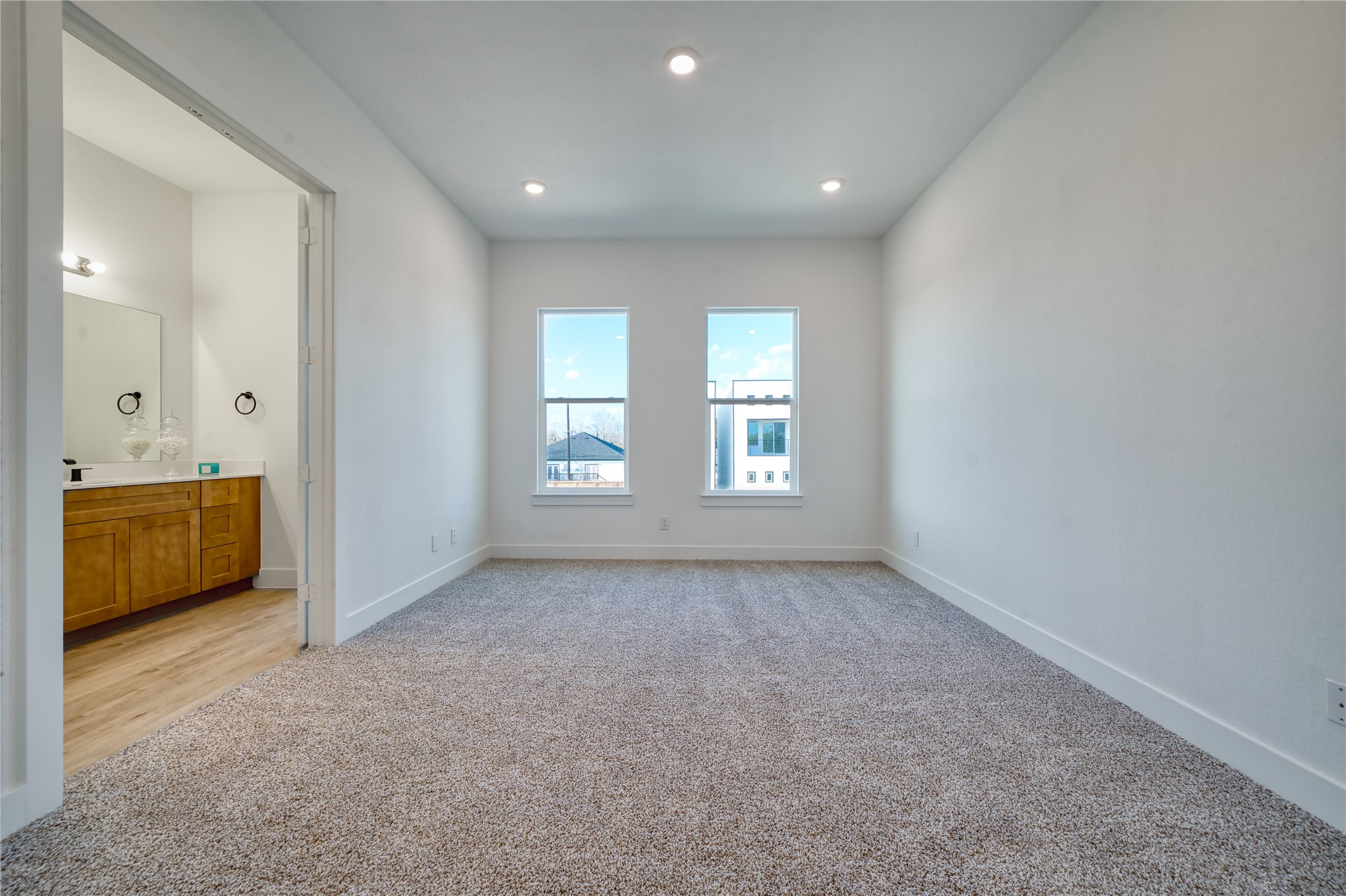 5324 Rue Street Houston, TX 77033 - Photo 5 of 28 Spacious Primary Bedroom