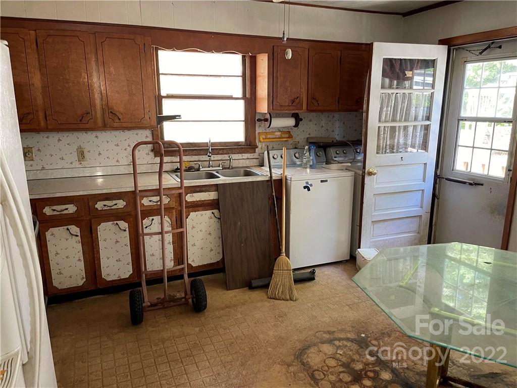 288 Flynn Branch Road Fletcher, NC 28732 - Photo 12 of 14 Gallery Image 12