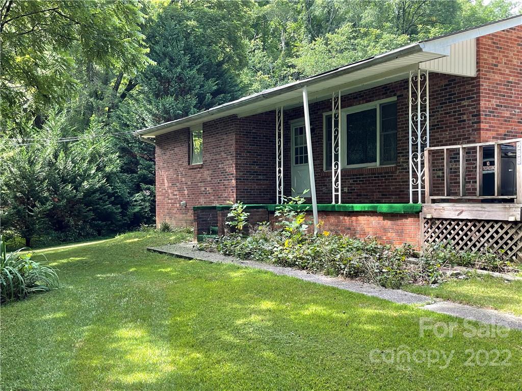 288 Flynn Branch Road Fletcher, NC 28732 - Photo 4 of 14 Gallery Image 4