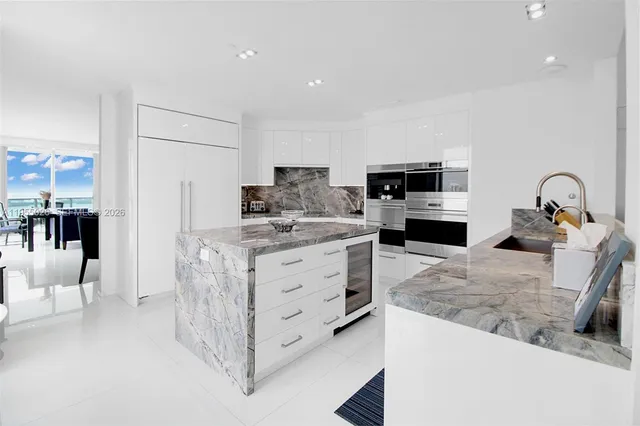 $3,699,000 | 1331 Brickell Bay Drive, Unit 4201, Miami, FL 33131