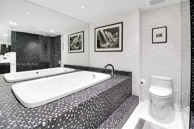 $3,699,000 | 1331 Brickell Bay Drive, Unit 4201, Miami, FL 33131