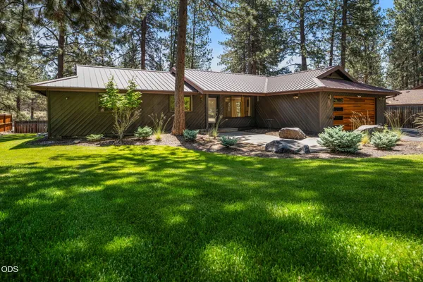 $1,150,000 | 2204 Northwest Marken Street, Bend, OR 97703
