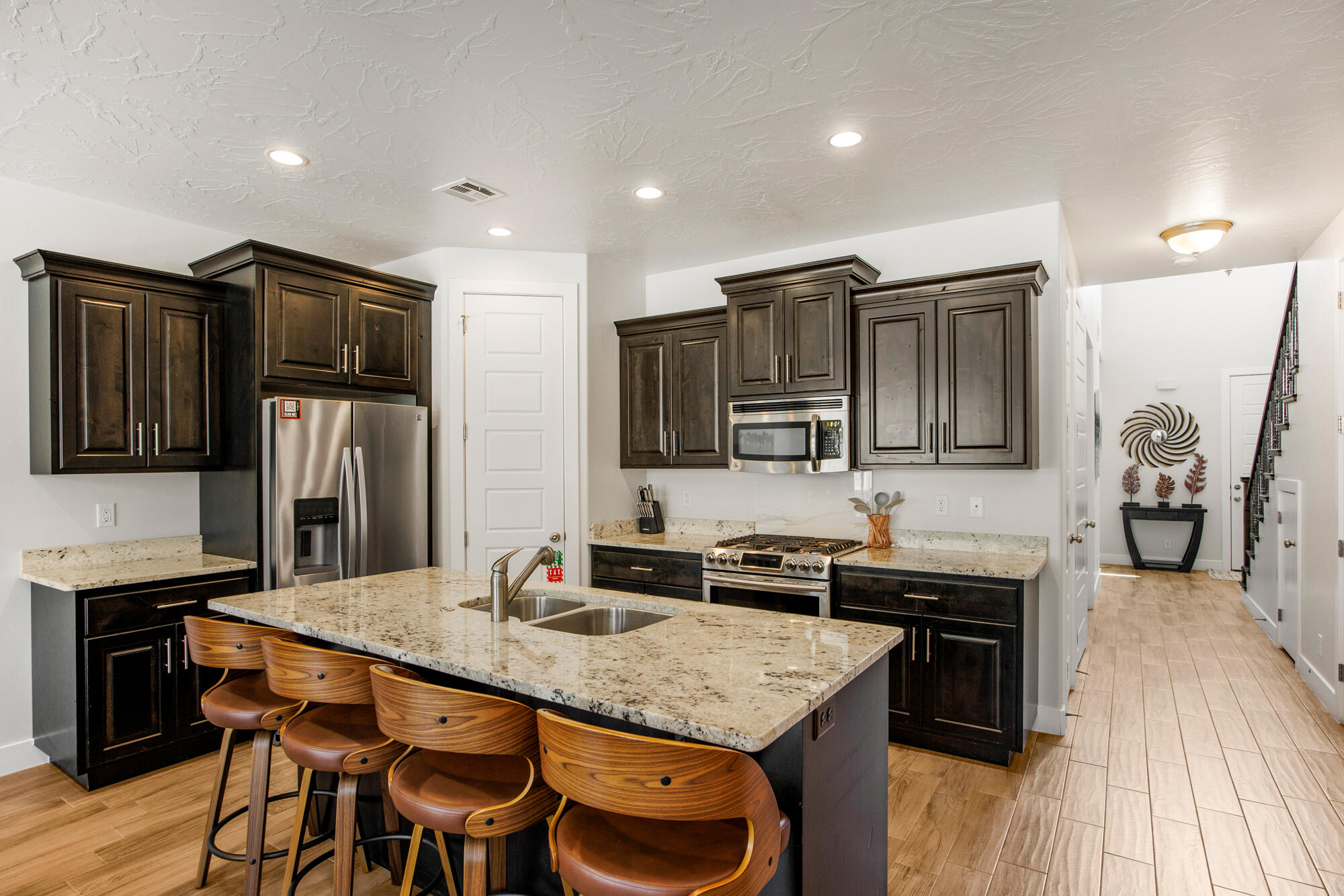 1676 Escapes Drive St. George, UT 84770 - Photo 11 of 38 Kitchen