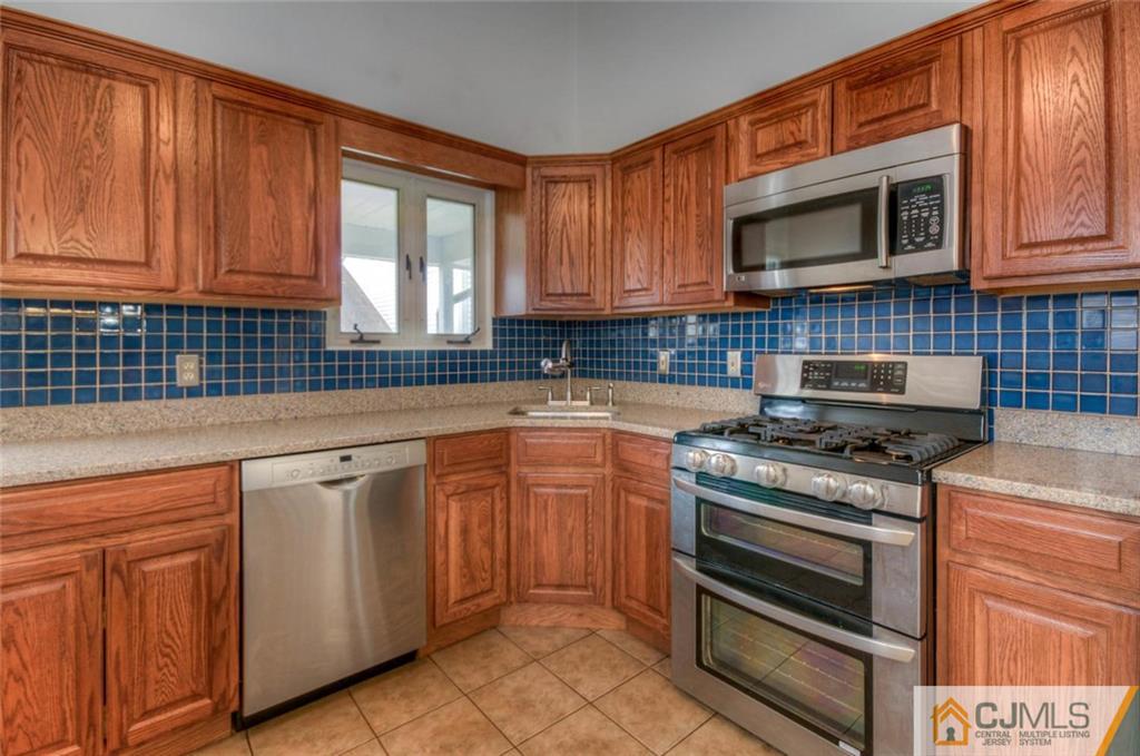 1318 Seneca Road North Brunswick, NJ 08902 - Photo 5 of 24 Gallery Image 5
