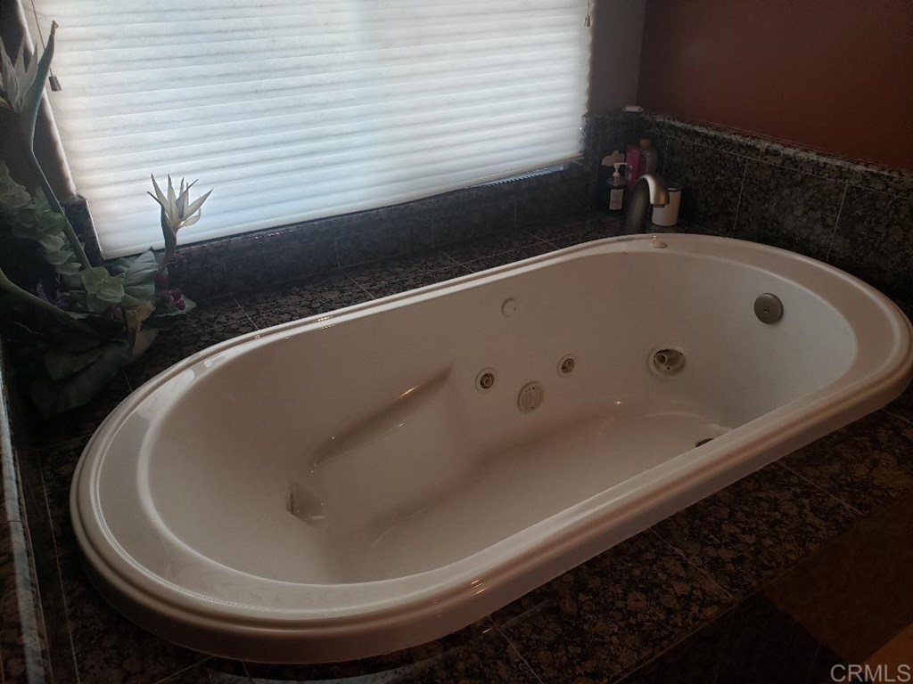 1003 Via Marco Vista, CA 92084 - Photo 20 of 33