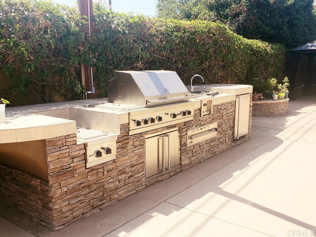 1003 Via Marco Vista, CA 92084 - Photo 30 of 33