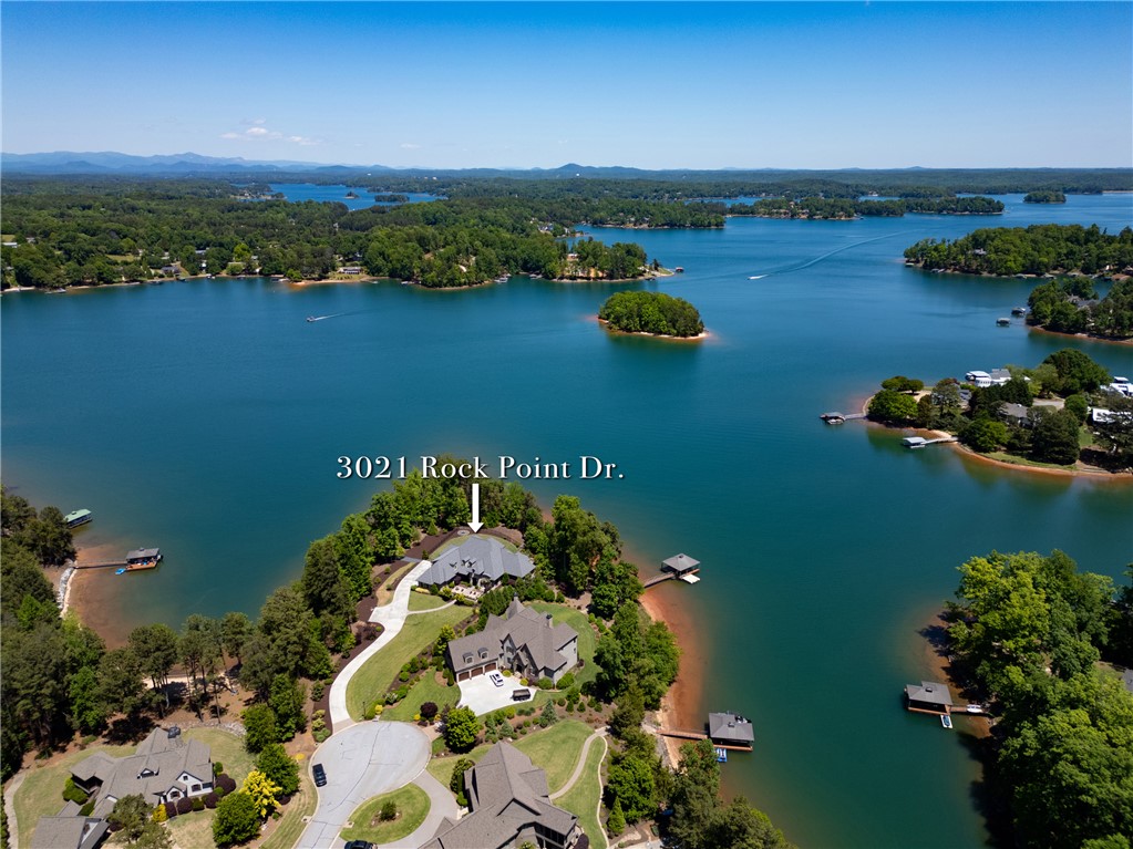 3021 Rock Point Drive Seneca, SC 29672 - Photo 4 of 45