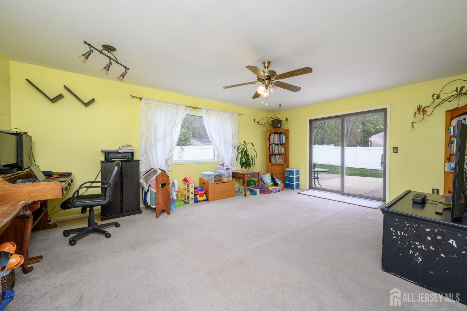 20 Snowdrift Lane Howell, NJ 07731 - Photo 15 of 35