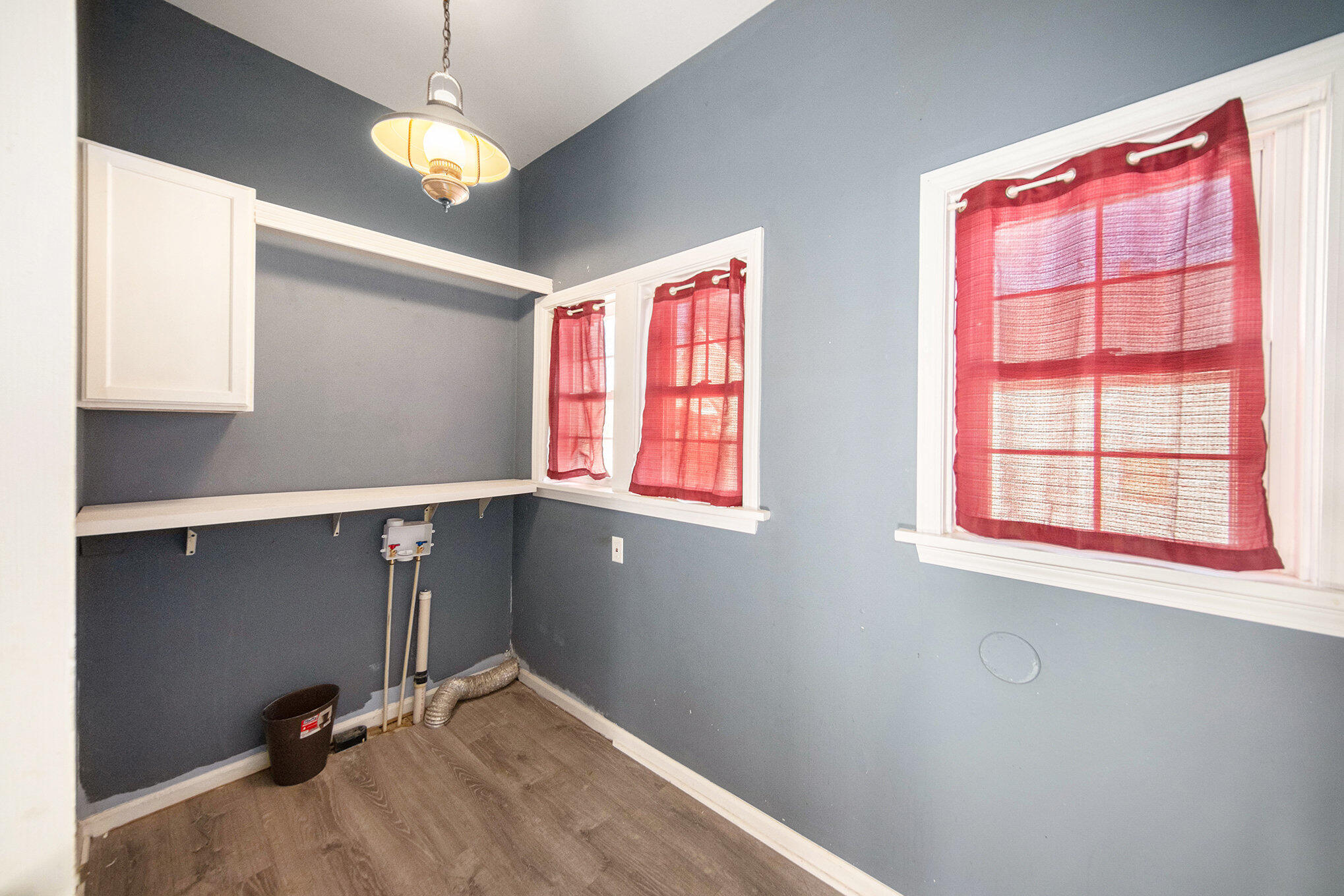 108 Lynn Street Reading, MI 49274 - Photo 14 of 27 Laundry Room