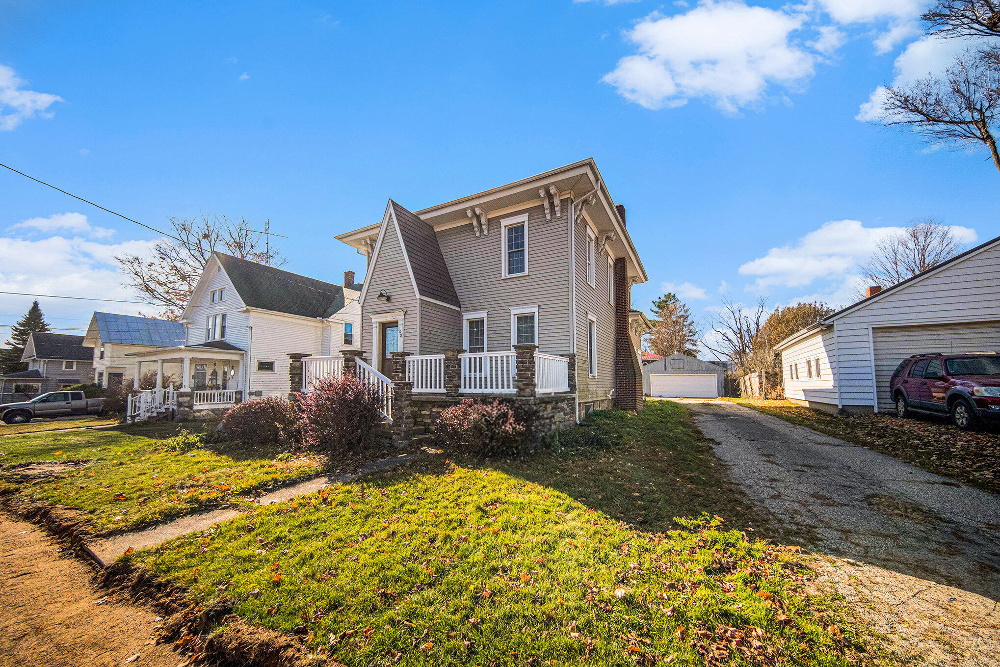 108 Lynn Street Reading, MI 49274 - Photo 2 of 27 108 Lynn Street