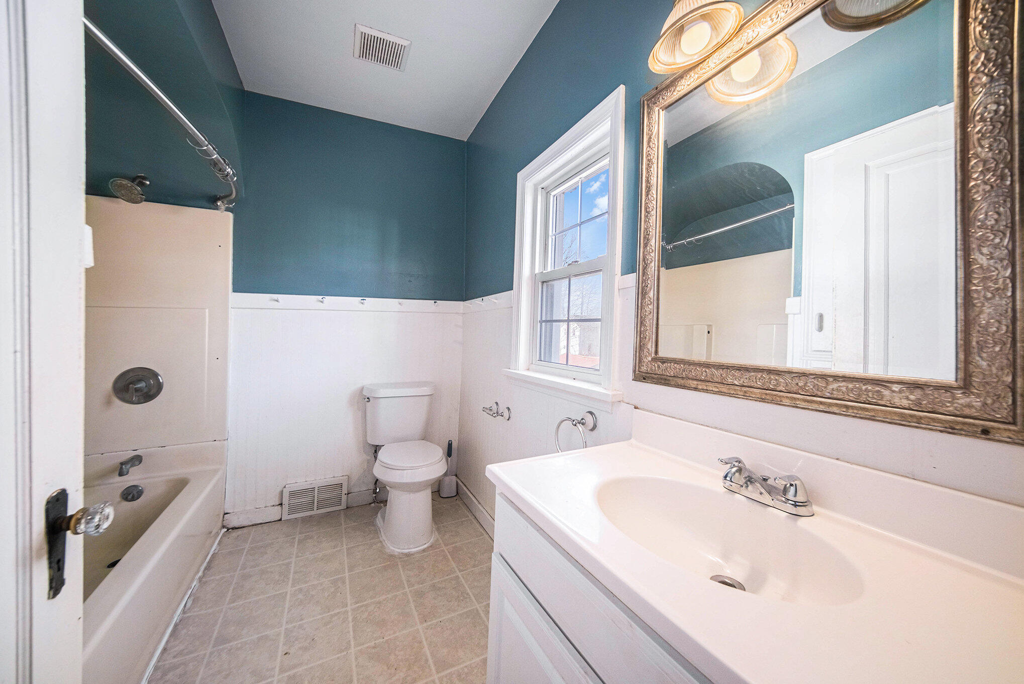 108 Lynn Street Reading, MI 49274 - Photo 25 of 27 Full Bath