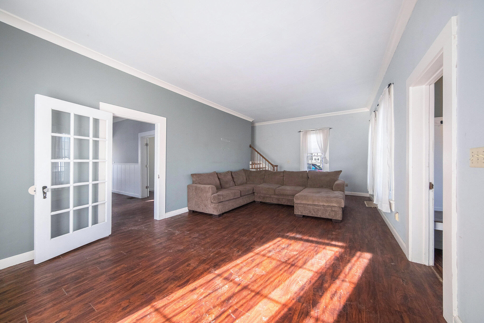 108 Lynn Street Reading, MI 49274 - Photo 5 of 27 Living Room