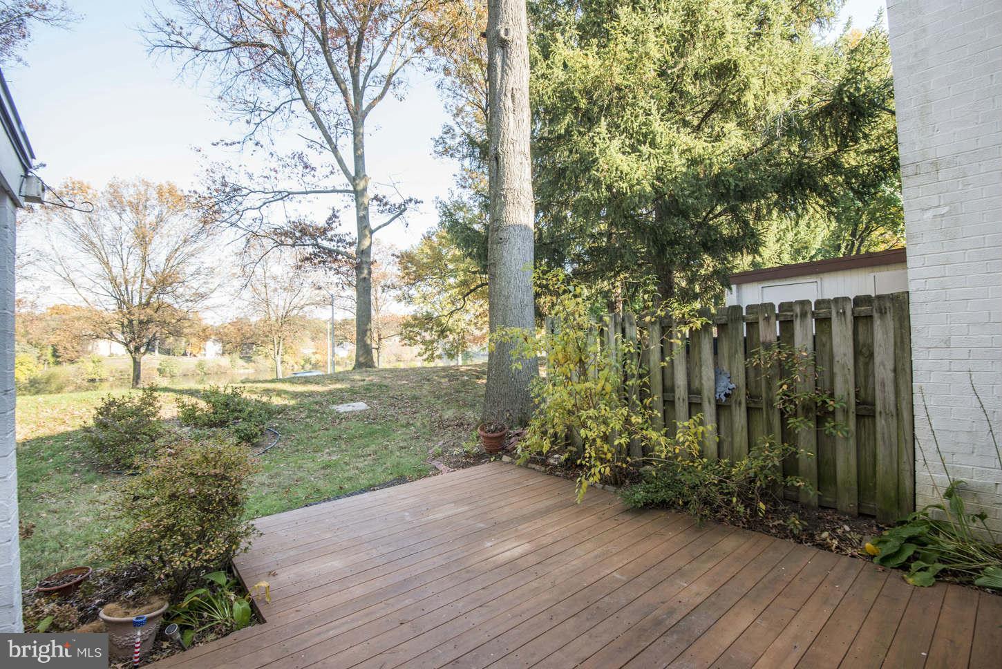 18809 Walkers Choice Road Gaithersburg, MD 20886 - Photo 13 of 25 Exterior (Rear)