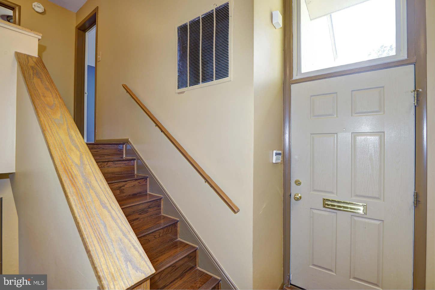 18809 Walkers Choice Road Gaithersburg, MD 20886 - Photo 3 of 25 Interior (General) Foyer