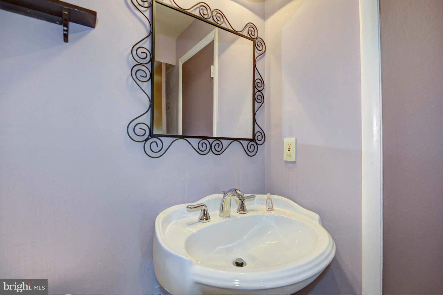 18809 Walkers Choice Road Gaithersburg, MD 20886 - Photo 8 of 25 Half Bath