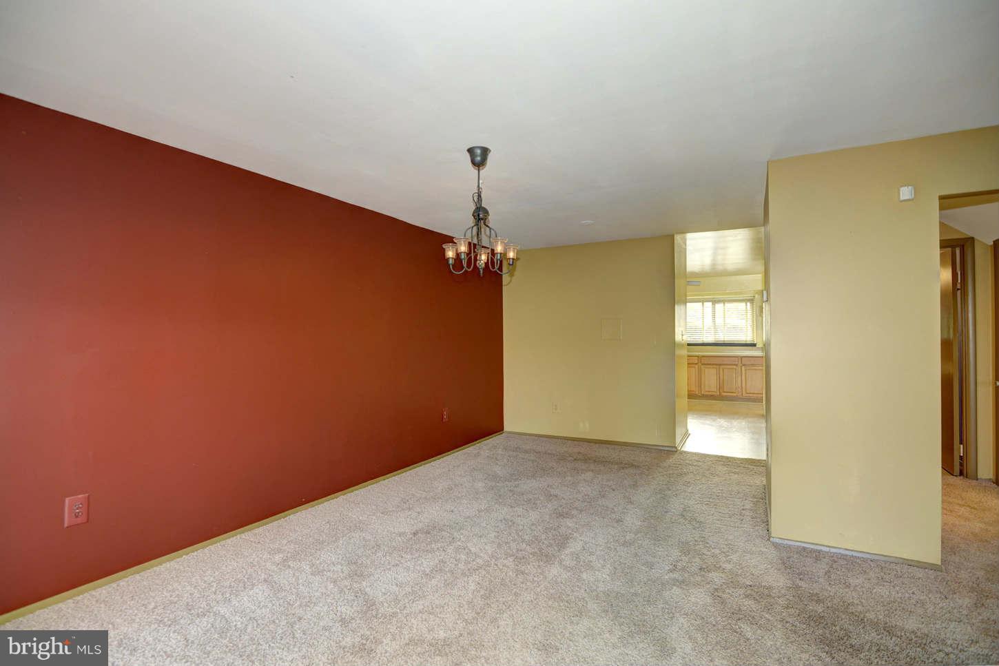 18809 Walkers Choice Road Gaithersburg, MD 20886 - Photo 9 of 25 Dining Room