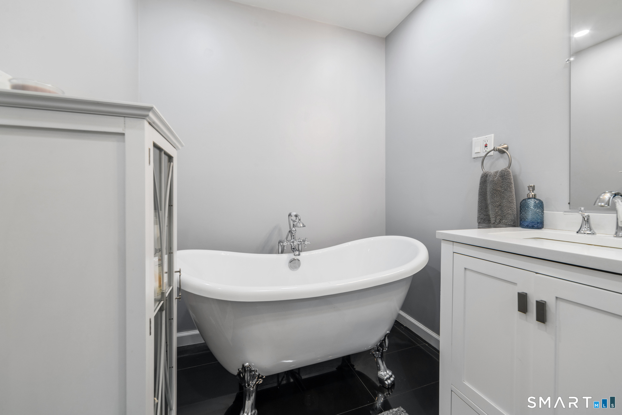 2 Apple Hill Road Wolcott, CT 06716 - Photo 18 of 37