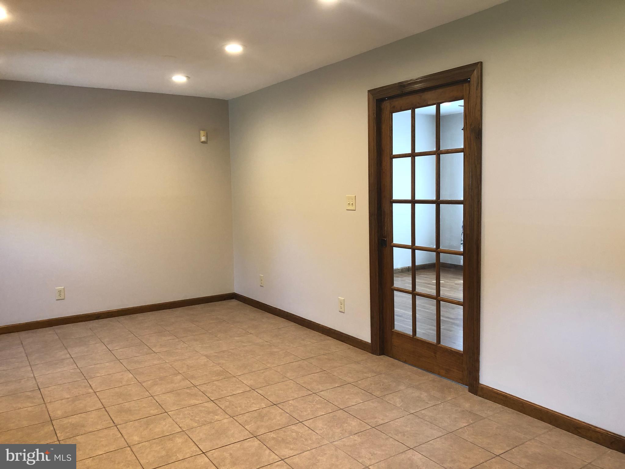 763 Garton Road Bridgeton, NJ 08302 - Photo 14 of 22 Dining Area with Pocket Door