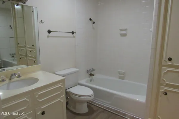 $1,375 | 910 Pinehurst Street, Unit A3, Jackson, MS 39202