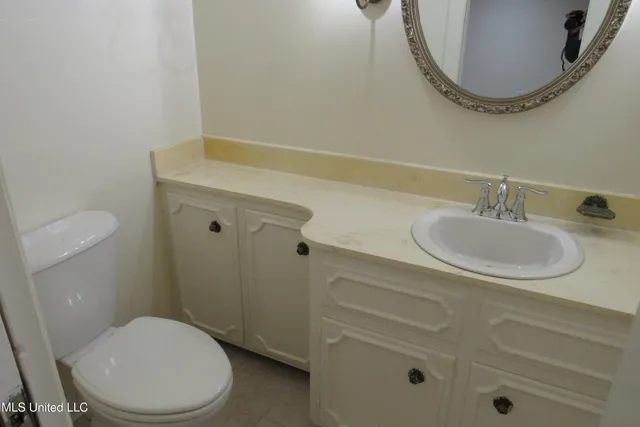 $1,375 | 910 Pinehurst Street, Unit A3, Jackson, MS 39202