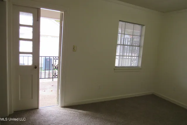 $1,375 | 910 Pinehurst Street, Unit A3, Jackson, MS 39202
