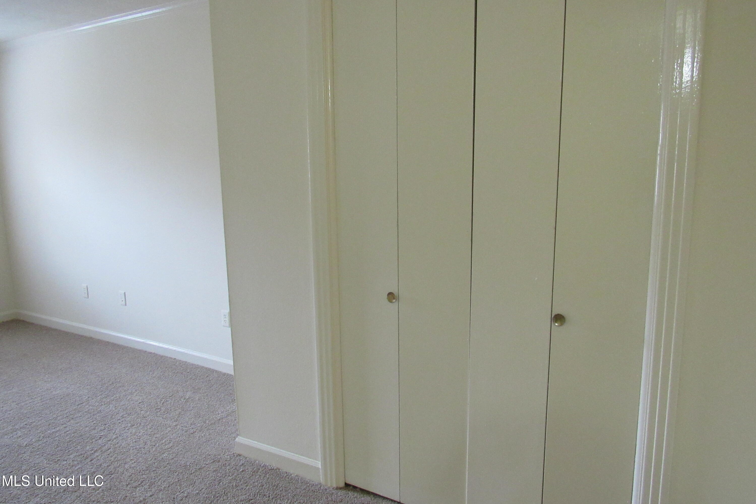 910 Pinehurst Street, Unit A3 Jackson, MS 39202 - Photo 19 of 20 C9BE62D1-DE15-494E-B3BE-4938889472DD