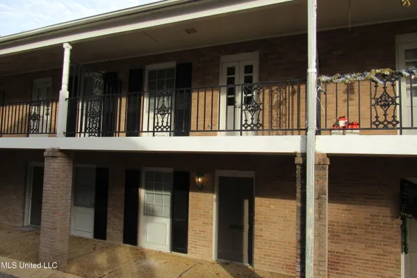 $1,375 | 910 Pinehurst Street, Unit A3, Jackson, MS 39202