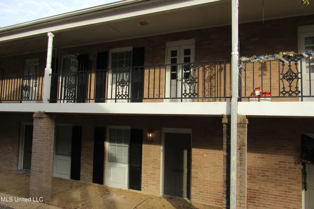 $1,375 | 910 Pinehurst Street, Unit A3, Jackson, MS 39202