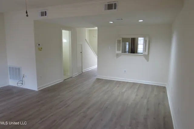 $1,375 | 910 Pinehurst Street, Unit A3, Jackson, MS 39202