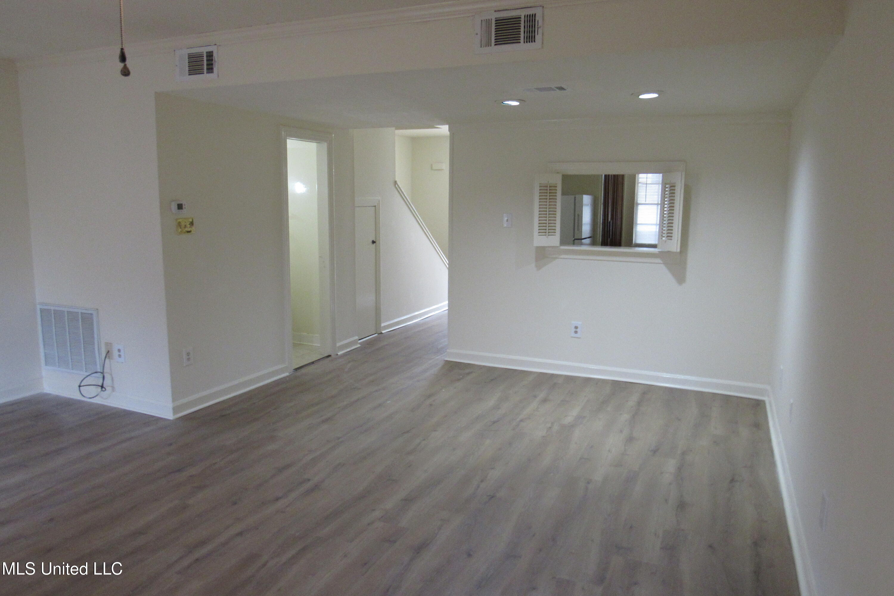 910 Pinehurst Street, Unit A3 Jackson, MS 39202 - Photo 4 of 20 24365093-12F5-459E-ACAC-32A070102D8E