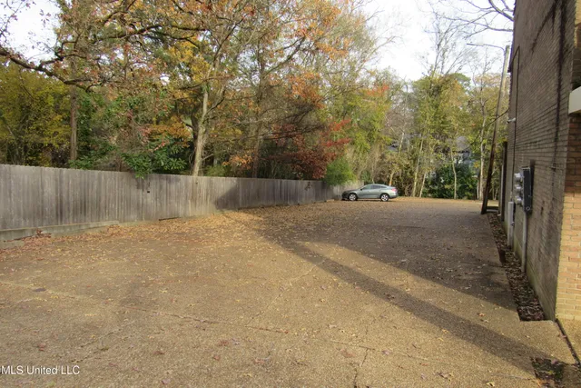 $1,375 | 910 Pinehurst Street, Unit A3, Jackson, MS 39202