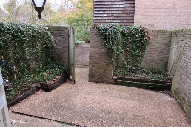 $1,375 | 910 Pinehurst Street, Unit A3, Jackson, MS 39202