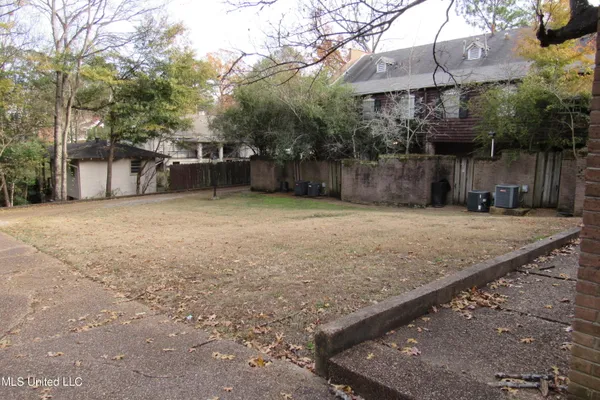 $1,375 | 910 Pinehurst Street, Unit A3, Jackson, MS 39202