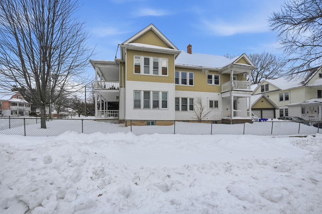 211-213 Chapin Terrace Springfield, MA 01104 - Photo 2 of 13