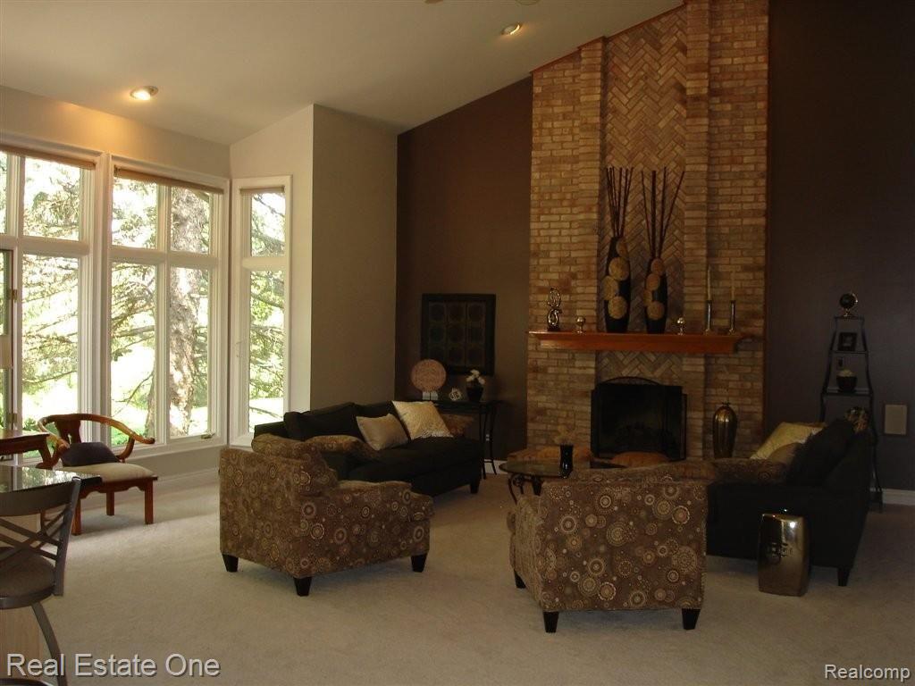 3680 Merriweather Lane Rochester, MI 48306 - Photo 2 of 22 DSC02356.JPG