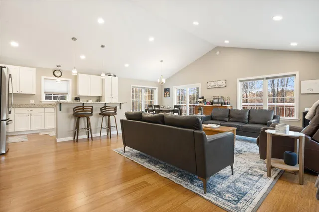 $524,900 | 564 Kenduskeag Avenue, Bangor, ME 04401