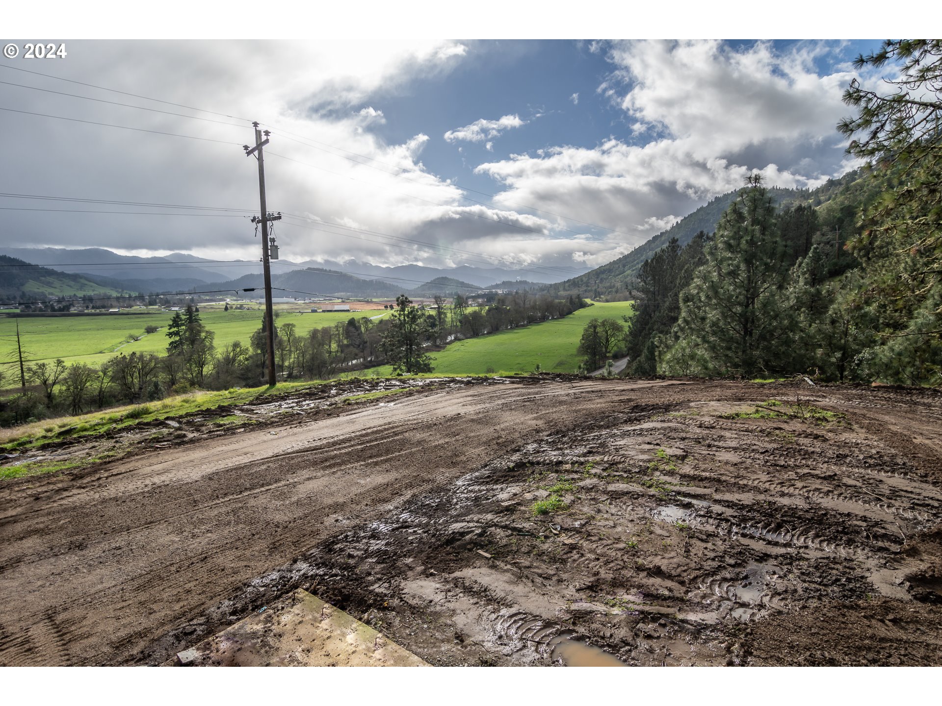 1955 Weaver Road Myrtle Creek, OR 97457 - Photo 22 of 31