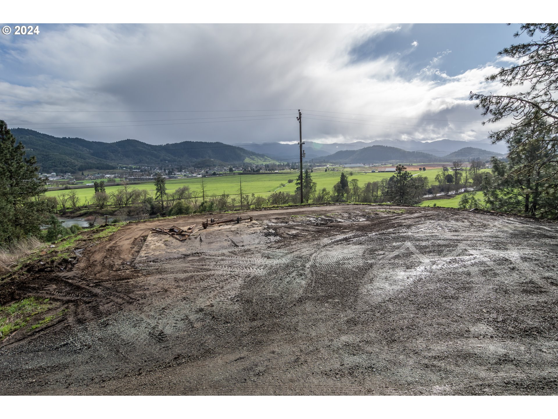 1955 Weaver Road Myrtle Creek, OR 97457 - Photo 25 of 31