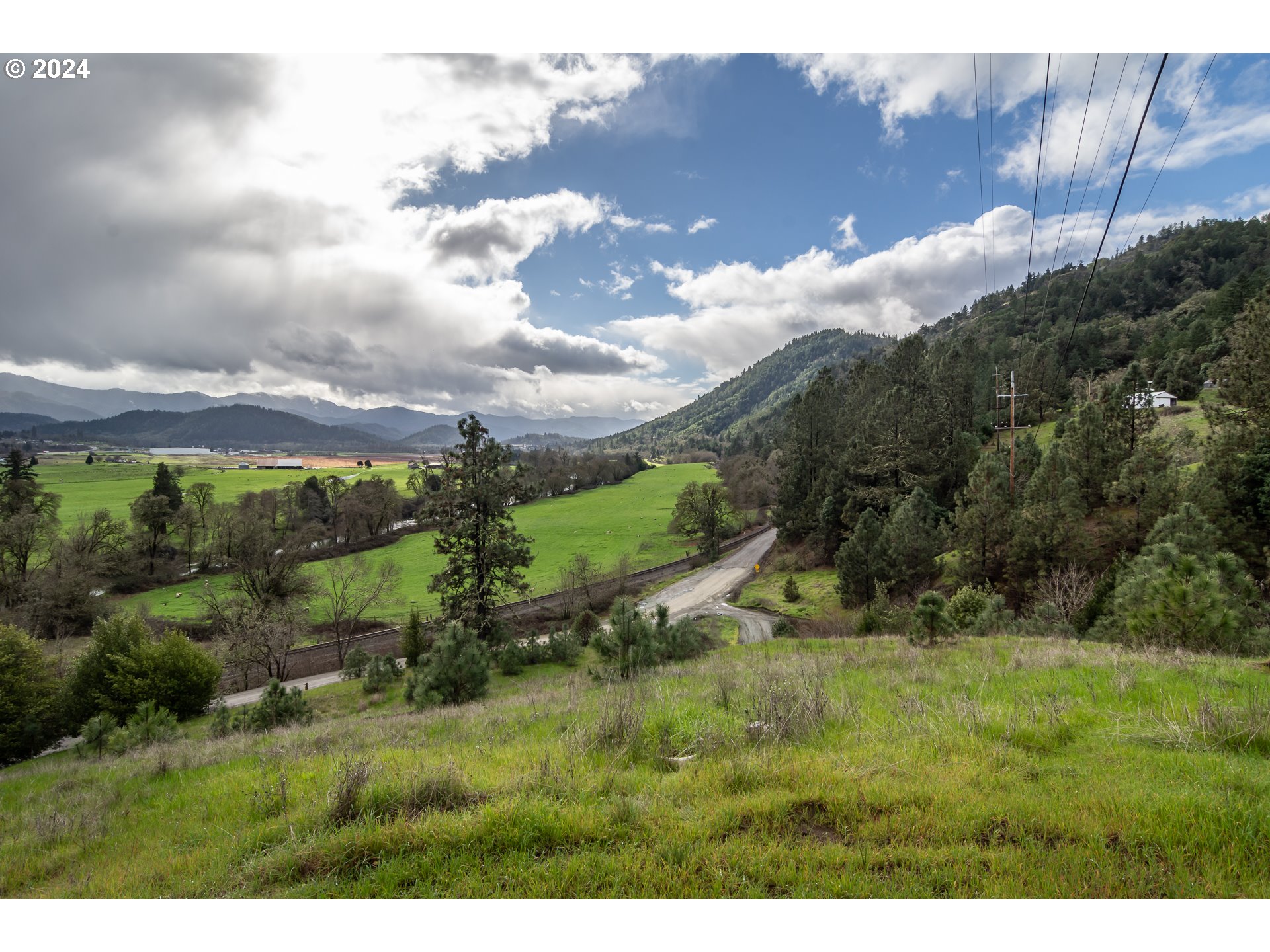 1955 Weaver Road Myrtle Creek, OR 97457 - Photo 5 of 31